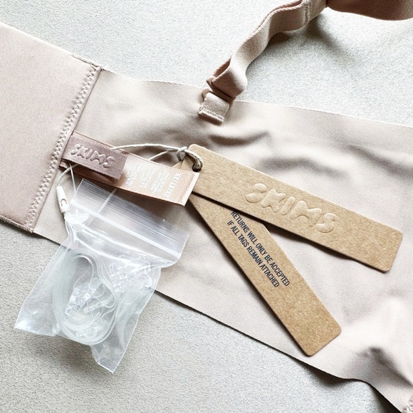 NWT Skims Deep Plunge Strapless Bra - Picture 7 of 11